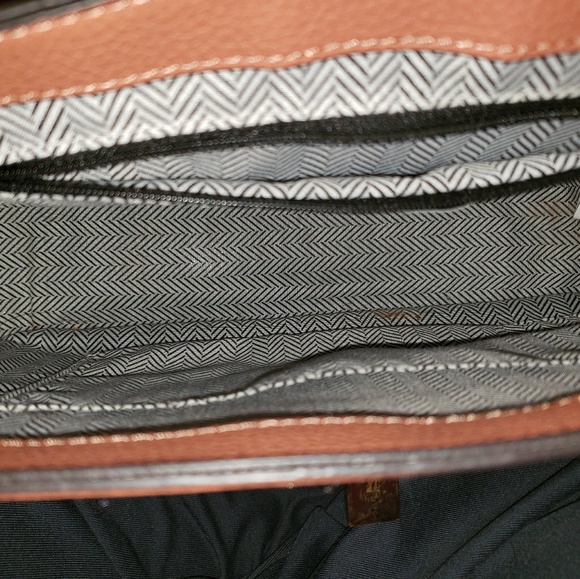 Purse - Picture 2 of 4